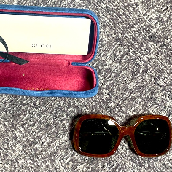 Gucci Honey Havana 
GG0625S Oversized Square Sunglasses - Picture 8 of 13